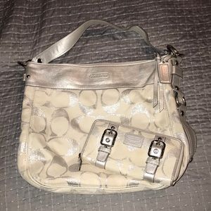 Women’s Purse and Matching Coach Wallet!